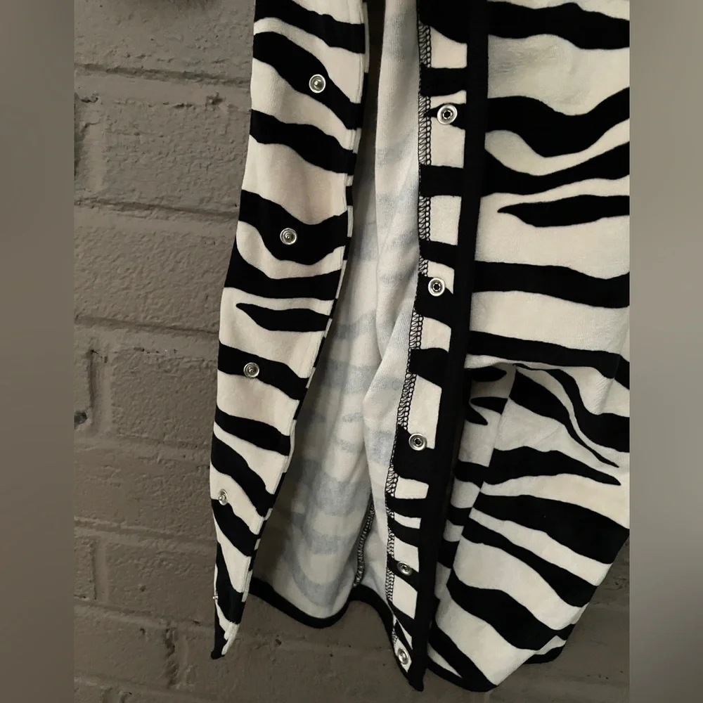 Gap - Baby Gap  NWT  onsie lounger  12-18 months